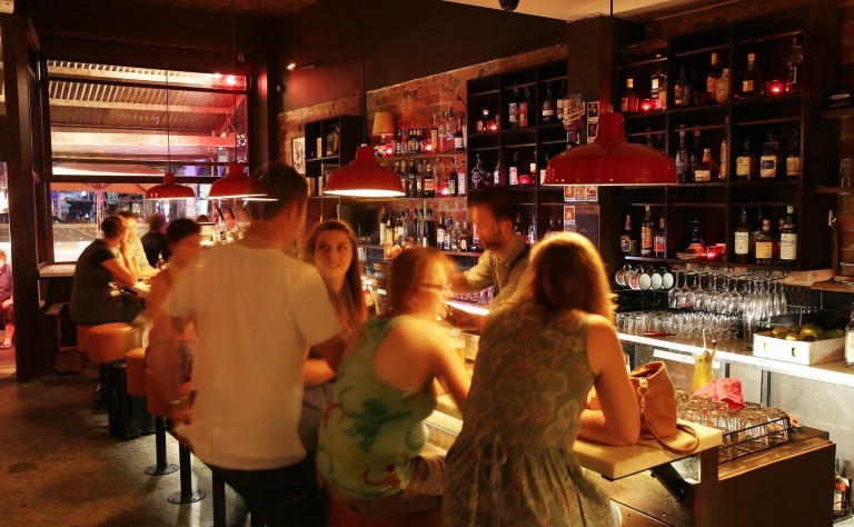 melbourne bar crawl bucks