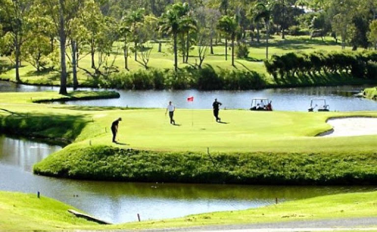 parkwood club golf bucks
