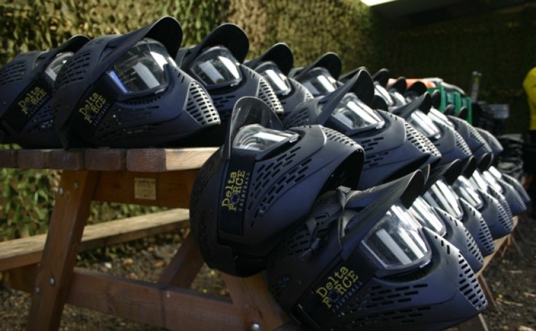 delta force equipment hens v2
