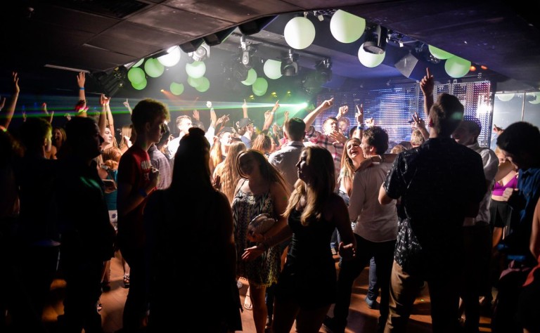 aslyum nightclub hen 
